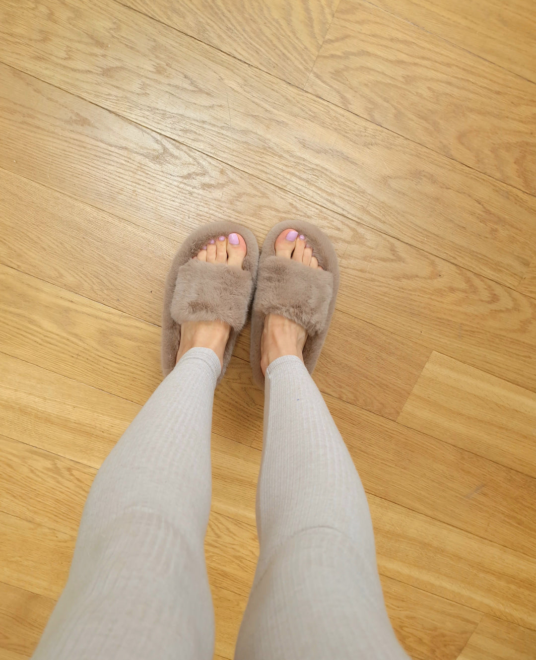 Pantoufles fourrées Taupe